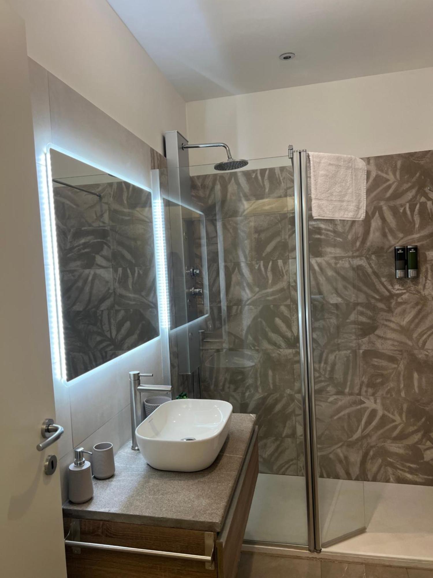 Fiori 3 Apartment Milánó Kültér fotó